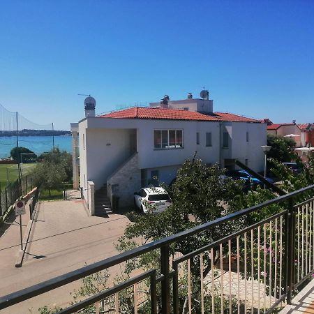 Apartment Vera, 80 M From The Sea Novigrad  Ngoại thất bức ảnh