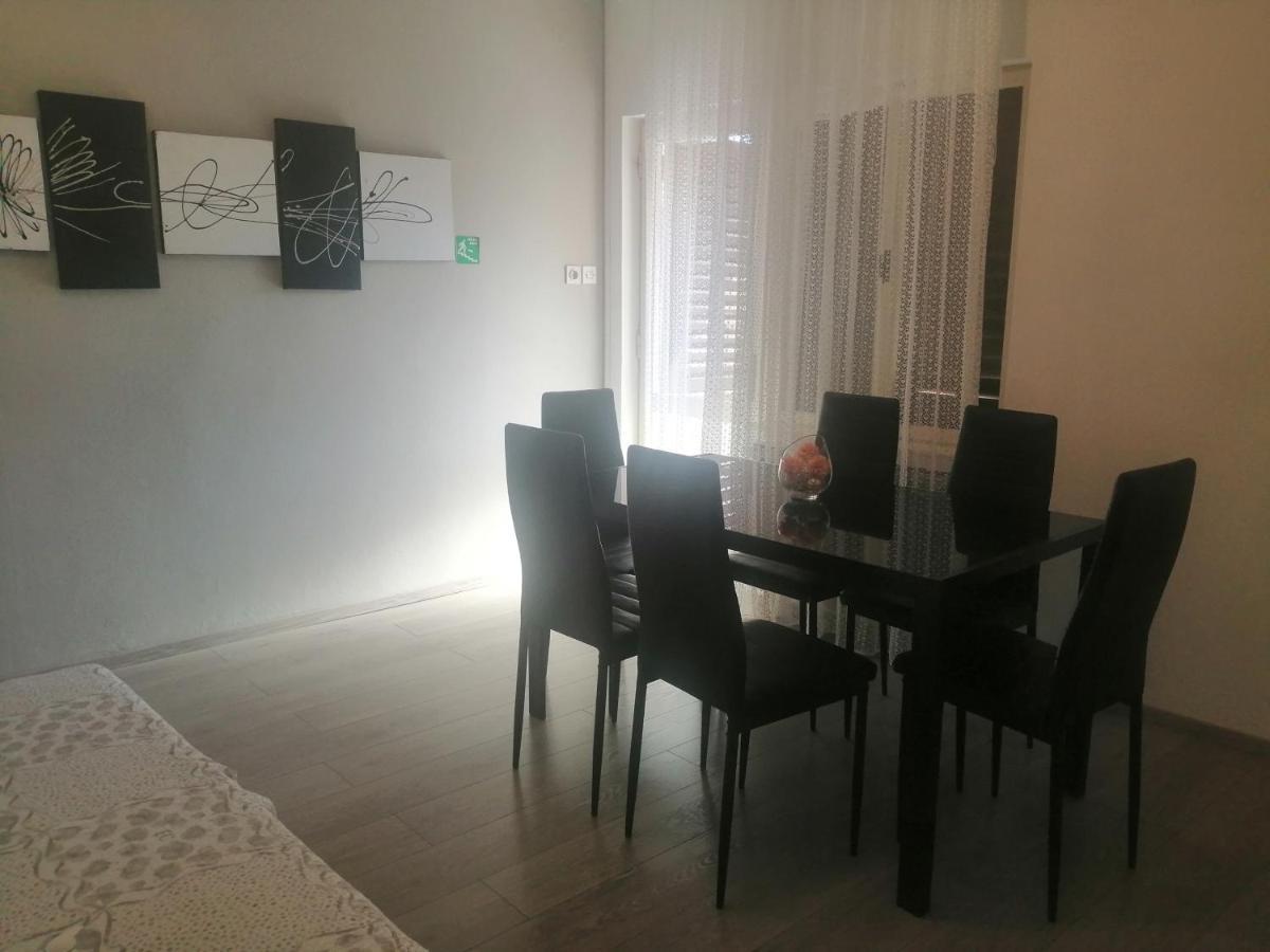 Apartment Vera, 80 M From The Sea Novigrad  Ngoại thất bức ảnh